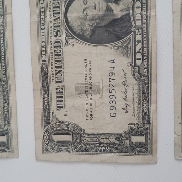 Lot 3 Vintage Rare One Dollar Rare  Blue Seal Silver Certificate. - Picture 6 of 8